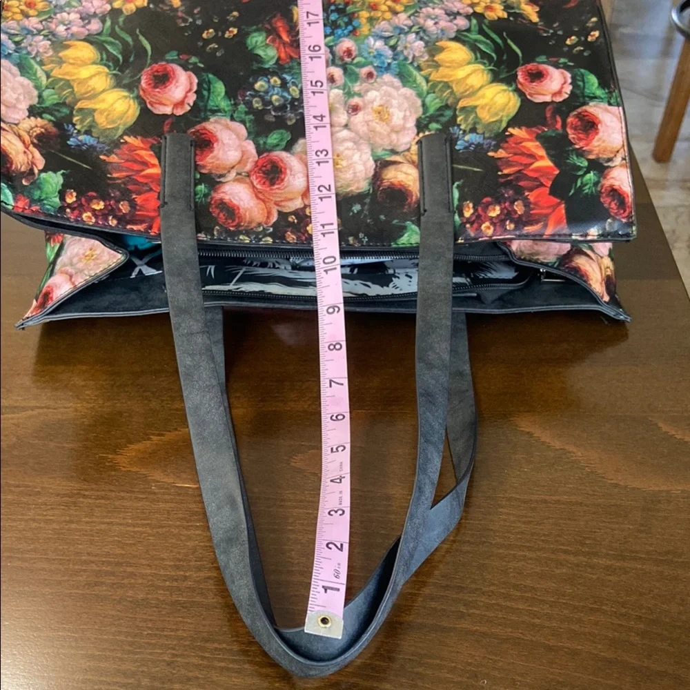 Exquisite Floral Black Tote Bag - Picture 11 of 15